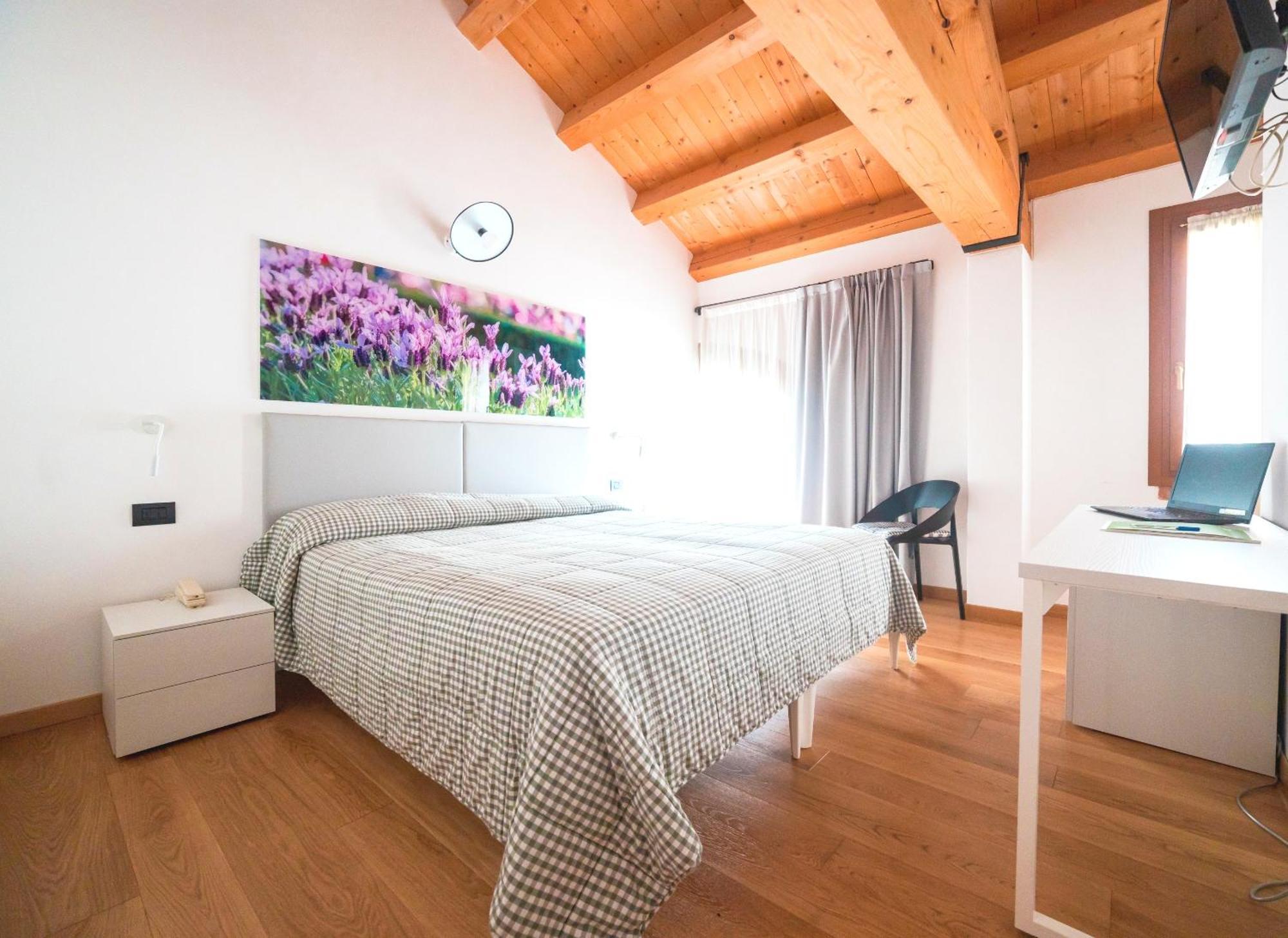 Bed and Breakfast Col Delle Rane Caerano Di San Marco Exterior foto