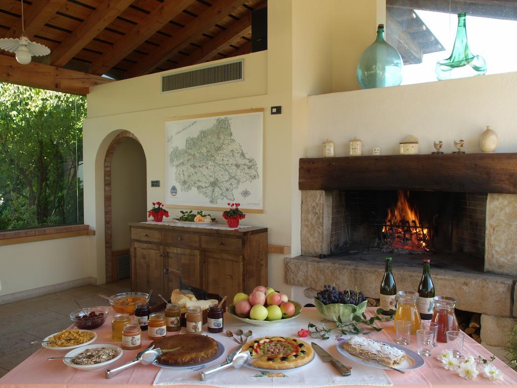Bed and Breakfast Col Delle Rane Caerano Di San Marco Exterior foto