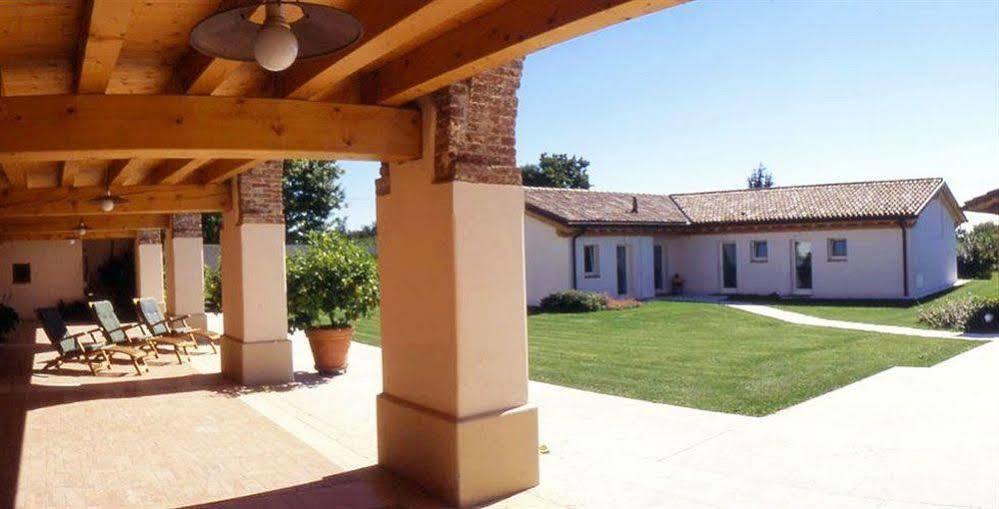 Bed and Breakfast Col Delle Rane Caerano Di San Marco Exterior foto