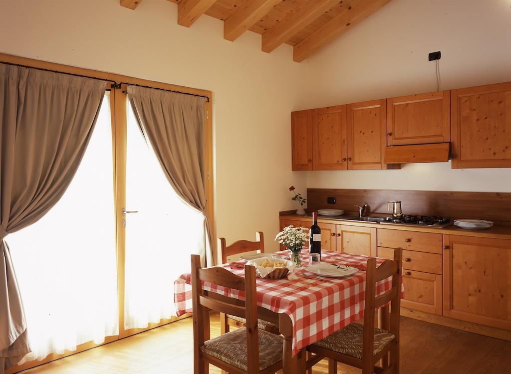 Bed and Breakfast Col Delle Rane Caerano Di San Marco Exterior foto
