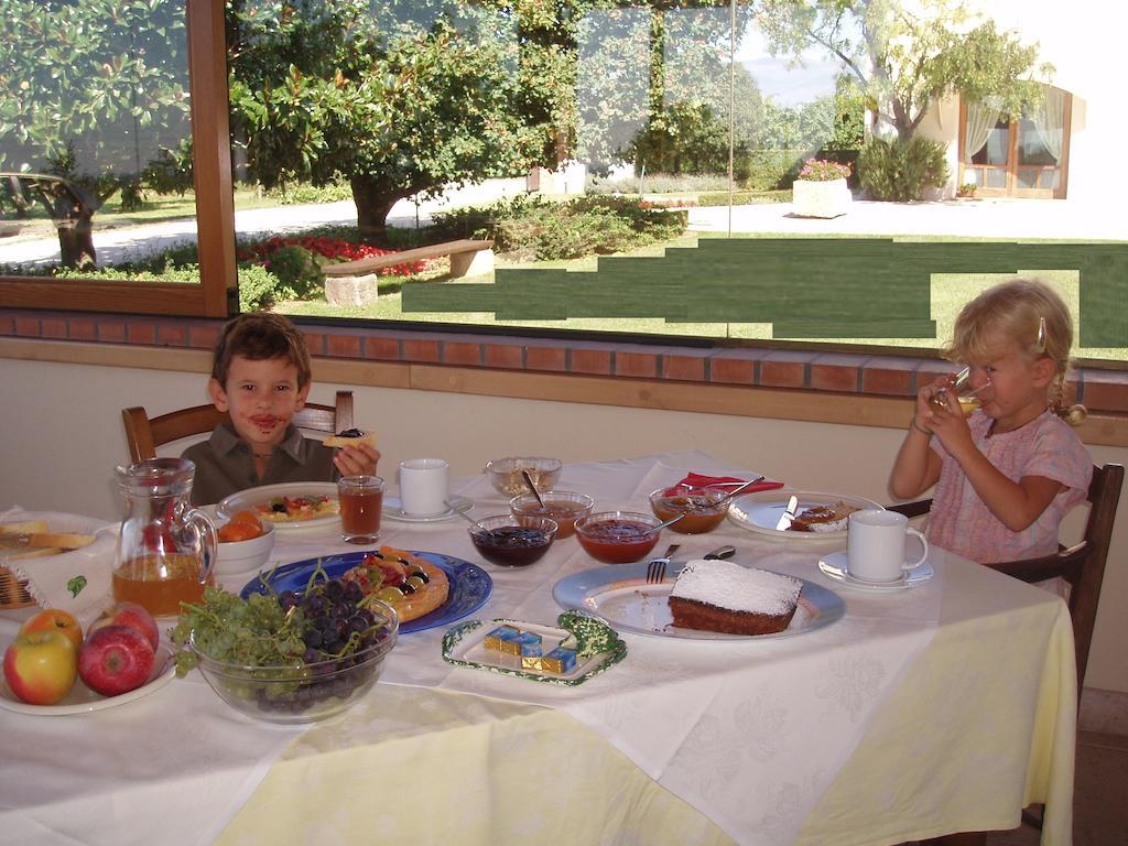 Bed and Breakfast Col Delle Rane Caerano Di San Marco Exterior foto